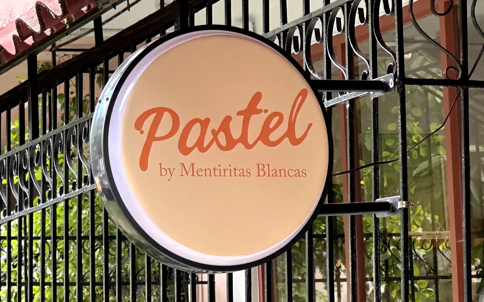 Pastel by Mentiritas Blancas