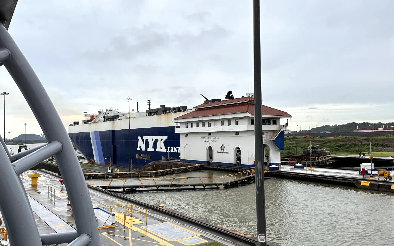 Canal de Panamá — Esclusas de Miraflores